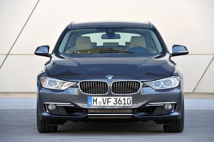  BMW 328i Touring Luxury 2012 года  (фото 95 из 200)